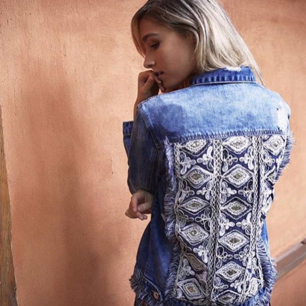 Bohemian Oversized frayed Denim Jacket - Picture 3 of 16